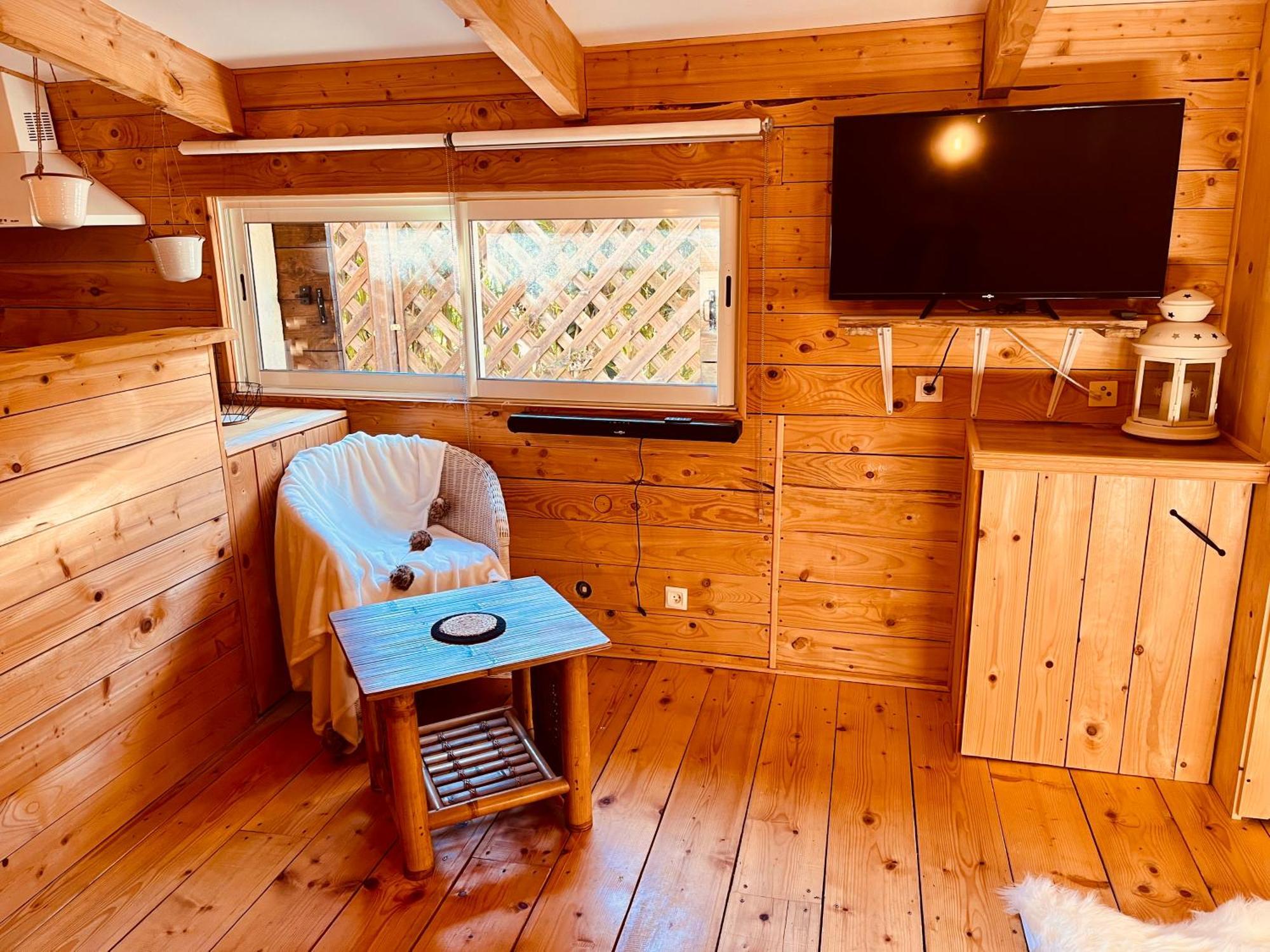 Domaine Amourella Aparthotel Lambesc Habitación foto